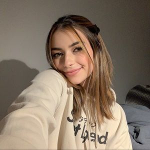 Meet your Posher, Hana